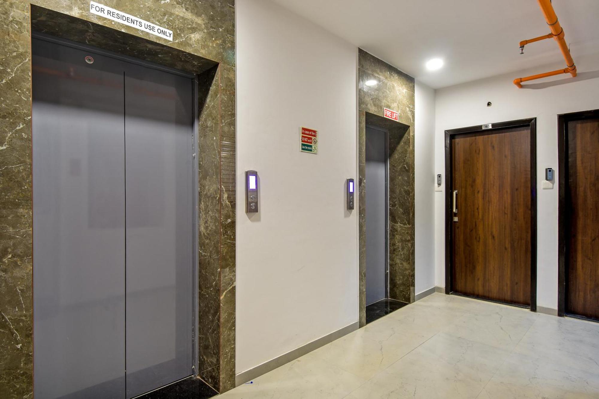 Hsquare Luxury Apartments Goregaon Mumbai Oda fotoğraf